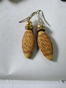 4 beautiful Earrings