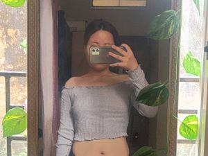 grey crop top