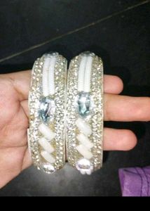 wedding Gown with free moisturizer and bangles