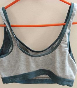 Women's sports bra