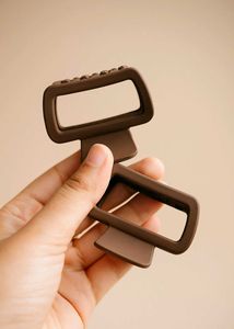 Brown Hair Claw Clip