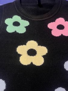 Floral Knit Sweater Vest