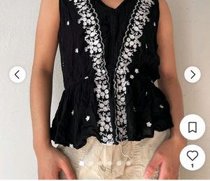 Forever 21 White Flower Top
