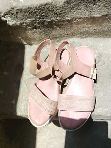 Women&#39;s Pink Sandals