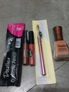 DAZLLER MAKEUP KIT OF 5 PRODUCTS