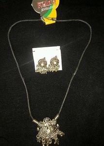 Vintage Silver Tone Dangle Earrings