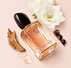 Giorgio Armani Si Perfume