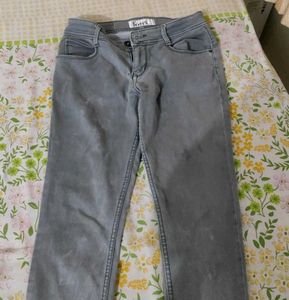 Gray 'Focus' Jeans - Size 32