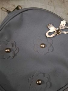 Iridescent Drop Earrings n bag and hair band ✨️