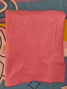 pink tshirt