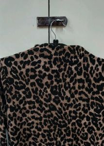 Cheetah Print High neck 🧣