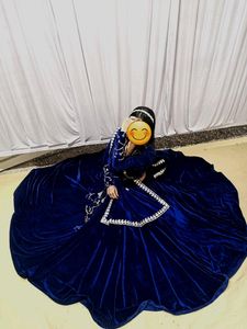 💙💙💙...agar Kisiko Chahiye To Order For This Lahngacholi... 1 Week Me Ready Ho Jayega...Royal Blue Velvet Lahngacholi....💙💙