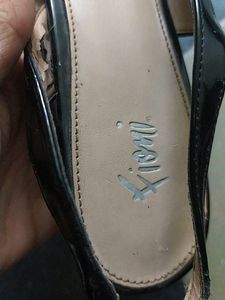 Price Drop Fiomi High Heels Shoe Cun Sandal