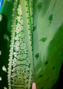 New Mehendi Colour Banarasee Silk Saree, Double-sided Saree That Can Be Wore Both Sides Without Getting Noticed