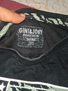 Gini And Jony Graphic Print T-Shirt