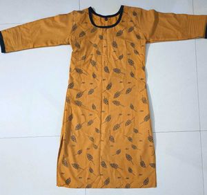 Set of 4 Women&#39;s Cotton Kurtis
