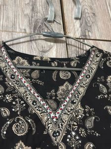 Kurti +pank Black Floral