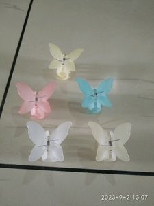 Pack Of 6 Butterfly Clutchers
