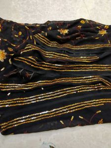 styled black saree with blouse party&#39; wear