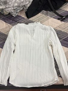 Elegant White Pleated Top - new and never wore