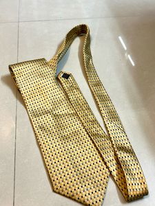 Yellow Dotted Tie