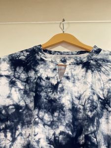 Tie Dye Type Printed Top With Net Sleeves