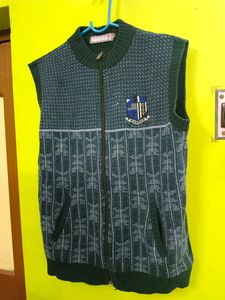 😍Men Half Jacket Size S Grab Now