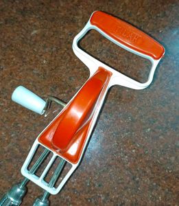 Manual Hand Rotary Blender/Whisker
