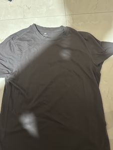 H&M Basic T-shirt