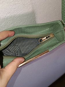 Stylish Slingbag In Low Price