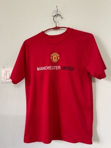 A Slim T Shirt Of Manchester United