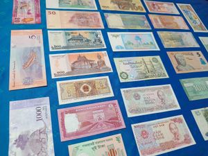 Foreign Note Collection Real Currency 25 Piece UNC