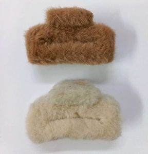 Set of 2 Plush Faux Fur Hair Claw Clutchers