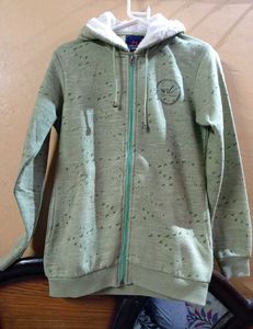 Stylish Winter Hoodie with Soft Fur Cap