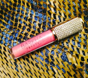 Chocolate Brown Top + Shimmer gloss lipstick