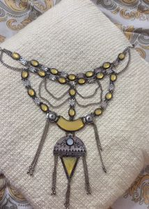 🕰️ Antique Neckpiece