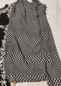 Elegant Embroidery kurta with inner