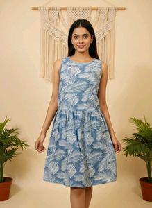 🎄Buy 1, Get 1 Free🎁Blue & White Leaf Print Dress