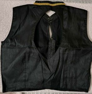 Elegant Black &amp; Golden Saree
