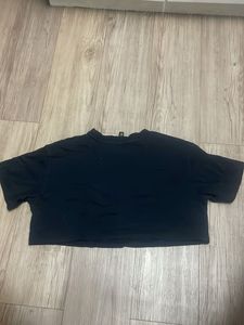 H&amp;M Black Crop Top