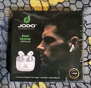 Earbuds (Beat Master's Original) Totally New
