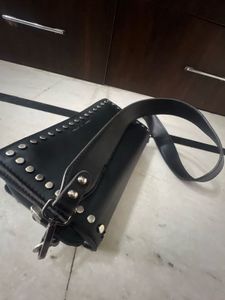 Charles &amp; Keith Studded Crossbody 🫶🏻