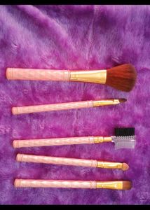 Combo Of Makeup Brush Set And Lipstick+Lipliner