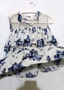 White Floral Print Top ✨️