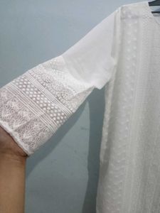 XXL White Embroidered Kurti NEW