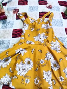 I am Selling Old Clothes