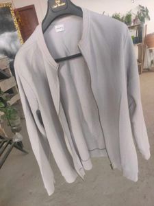 At Discounted Price White Winter Jacket