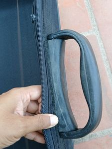 Cute And Simple Black Suitcase For Business Travel