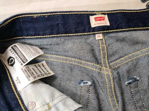 Unisex Levi&#39;s Dark Wash Jeans 👖🤩