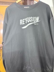 Re&#39;fusion Graphic Sweatshirt